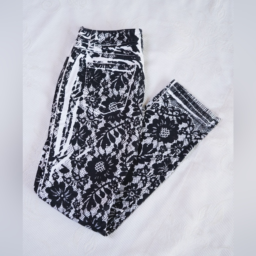 Dolce & Gabanna White jeans with Black patterns
